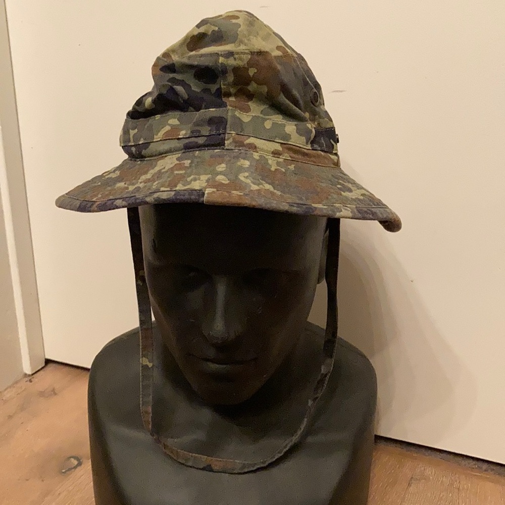 Camo bucket hat